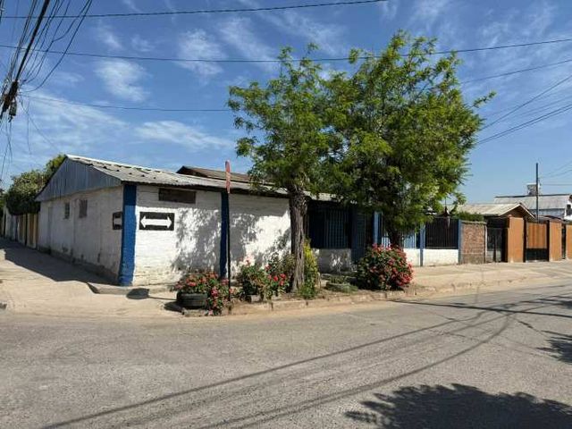 Venta Casa Esquina LosPeumos / Los Sauces (67098)