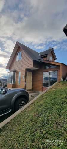 Coyhaique Casa 3 Dormitorios 3 Baños  (67383)