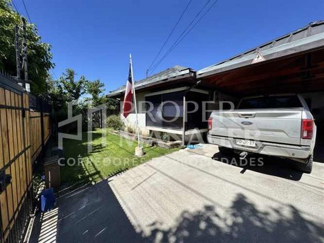 CASA Amplia Casa de 3D-3B + Piscina en Quilamapu