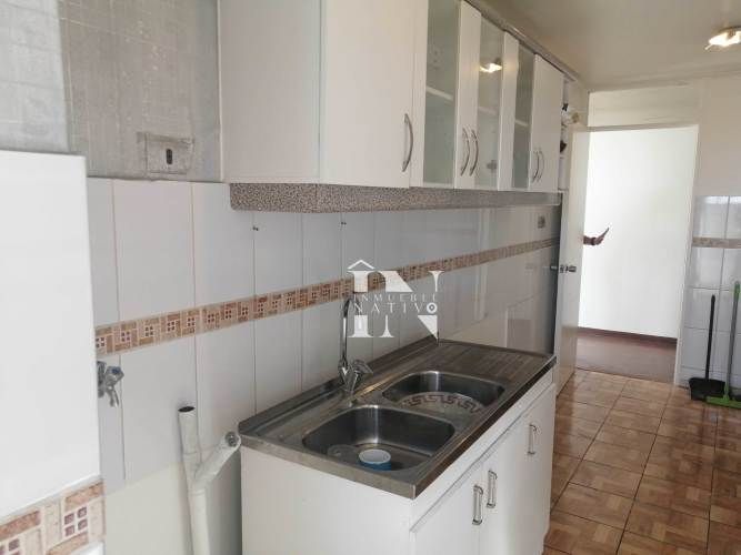 VENTA AMPLIO DEPARTAMENTO DE 4 DORMITORIOS (67199)