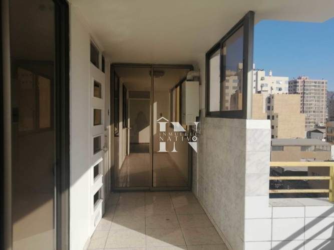 VENTA AMPLIO DEPARTAMENTO DE 4 DORMITORIOS (67199)