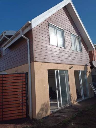 Amplia y cómoda casa en sector outlet San Pedro