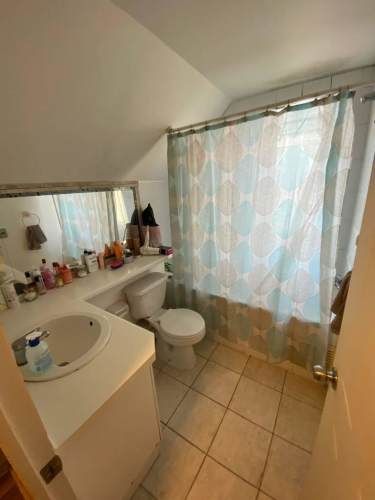 Amplia y cómoda casa en sector outlet San Pedro