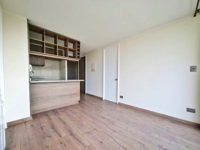 Cuarta Avenida 1350 [487-4]