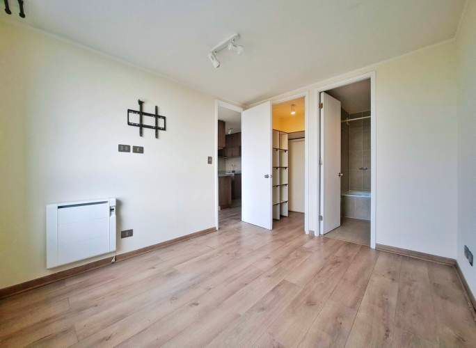 Cuarta Avenida 1350 [487-4]