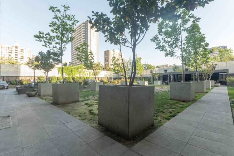 Cuarta Avenida 1350 [487-4]