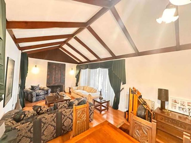 5 Dormitorios cercano a colegios Piscina (69709)