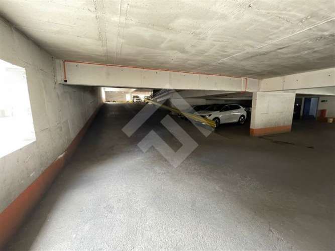 ESTACIONAMIENTO COMPAÑIA