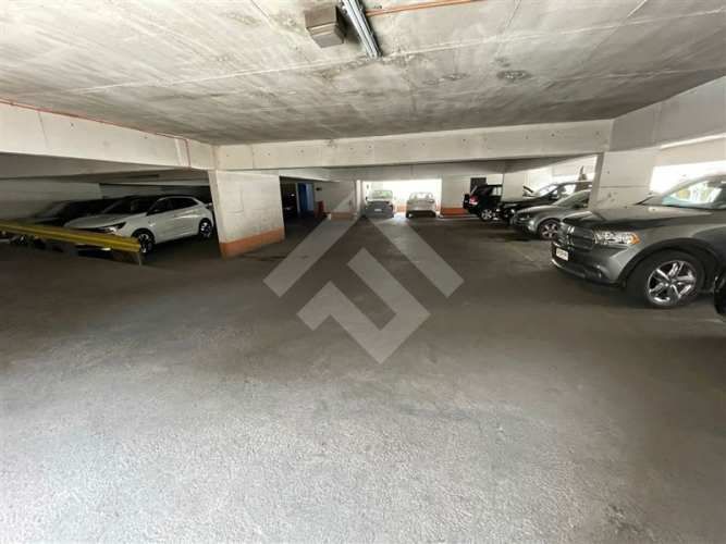 ESTACIONAMIENTO COMPAÑIA