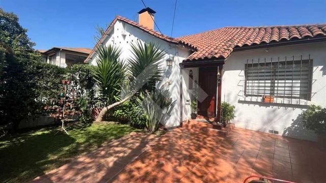 CASA Av. Echequeñique