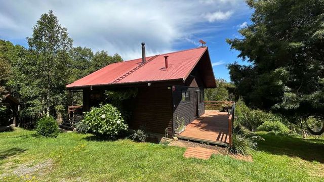 Vendemos hermosa parcela de 5.000m2 con casa de 115 m2.