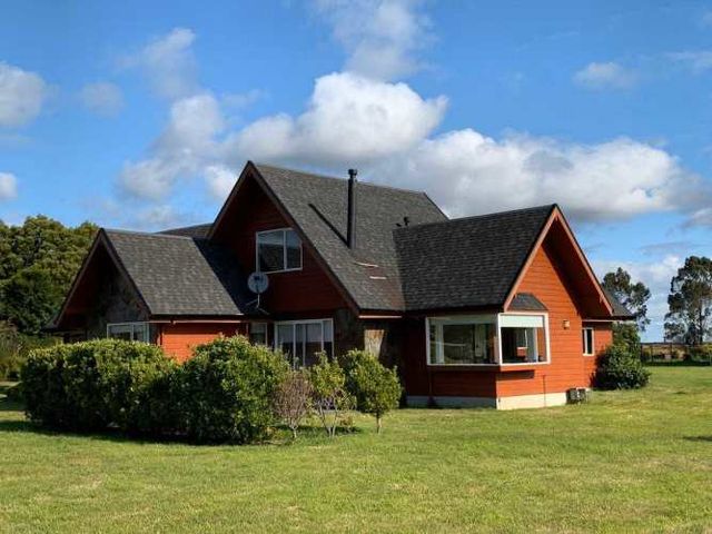 Excelente Casa en parcela, gran ubicación (70245)