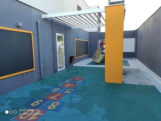 SE VENDE DEPTO 1D+1B METRO ECUADOR