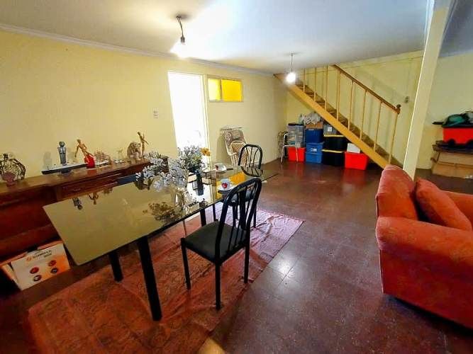 CASA DE 2 PISOS EN ÑUÑOA 4D/2B DE 220M2