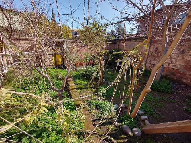 CASA DE 2 PISOS EN ÑUÑOA 4D/2B DE 220M2