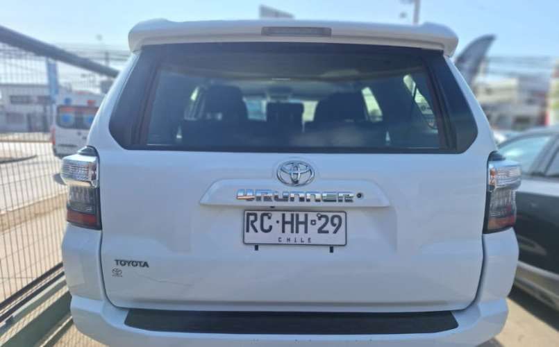 TOYOTA 4RUNNER SR5 4X2 4.0 FULL AUT. AÑO 2022