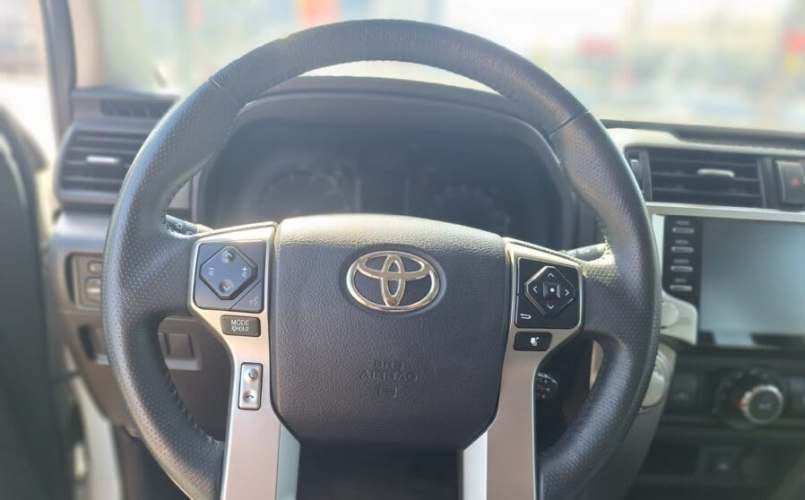 TOYOTA 4RUNNER SR5 4X2 4.0 FULL AUT. AÑO 2022