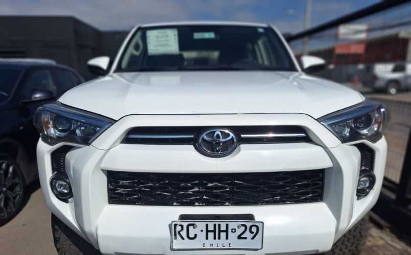 TOYOTA 4RUNNER SR5 4X2 4.0 FULL AUT. AÑO 2022