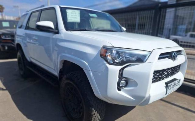 TOYOTA 4RUNNER SR5 4X2 4.0 FULL AUT. AÑO 2022