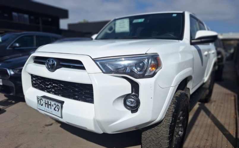 TOYOTA 4RUNNER SR5 4X2 4.0 FULL AUT. AÑO 2022