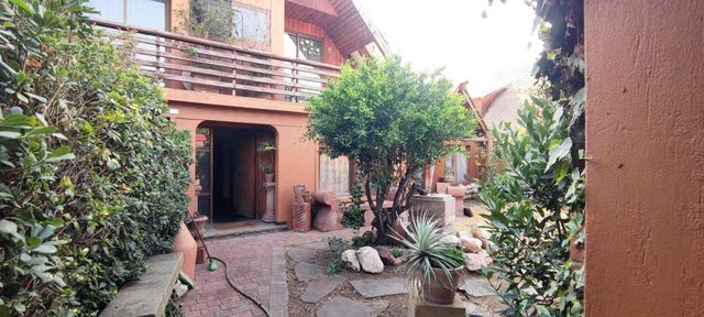 Comercial y habitacional  (71899)