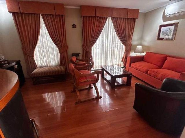 4 dorm, 4 baños, piscina, 4 A/C Estacionam (72114)