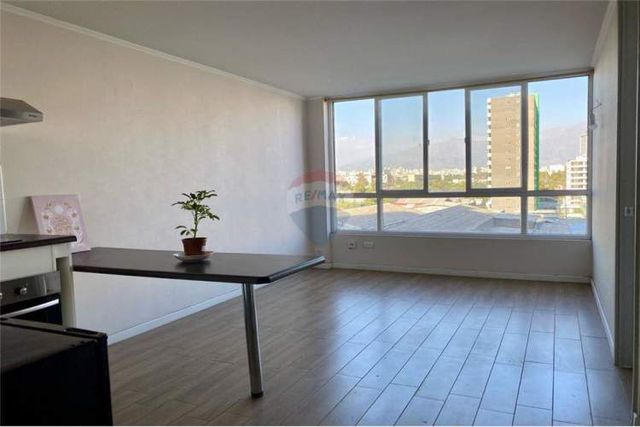 Muy luminoso,full equi 1d/1b, metro ecuado y a.hur