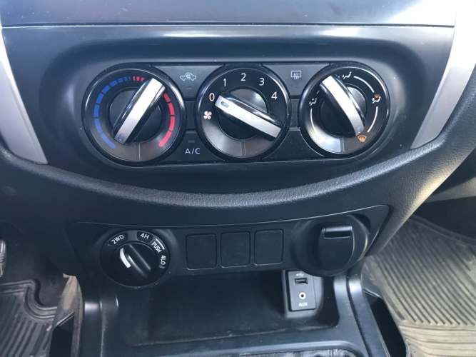 NP300 EX DCAB 4 X 4 AÑO 2020