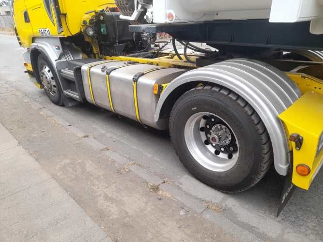 SCANIA R420 AÑO 2009 Y BATEA RANDON