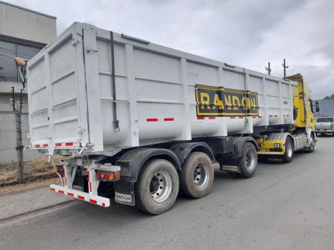 SCANIA R420 AÑO 2009 Y BATEA RANDON