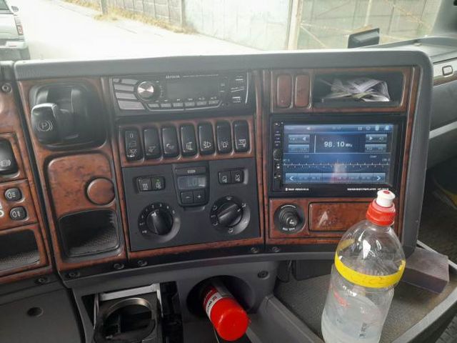 SCANIA R420 AÑO 2009 Y BATEA RANDON