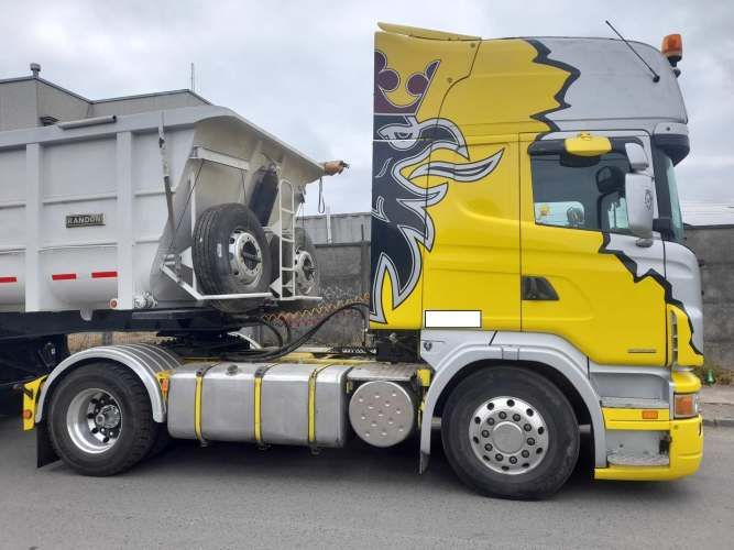 SCANIA R420 AÑO 2009 Y BATEA RANDON