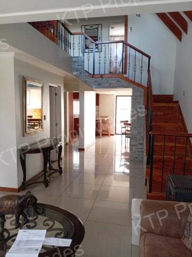 Hermosa Casa (73098)