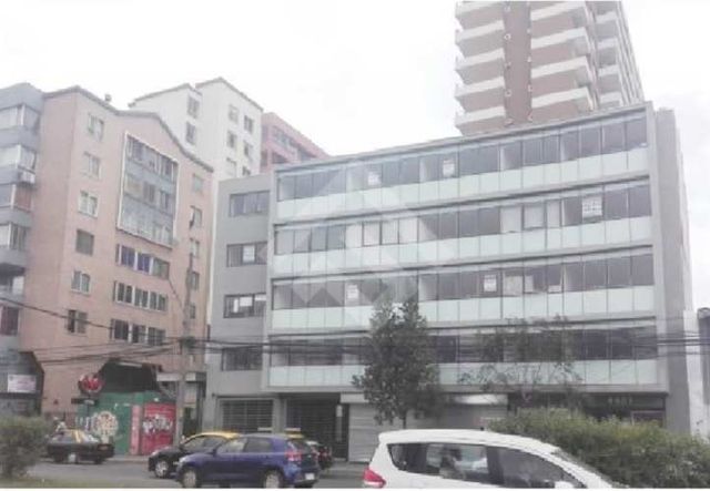 OFICINA Metro Lo Vial