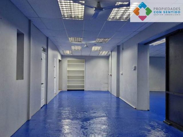 SE VENDE TALLER 170 M2, SANTIAGO (73522)