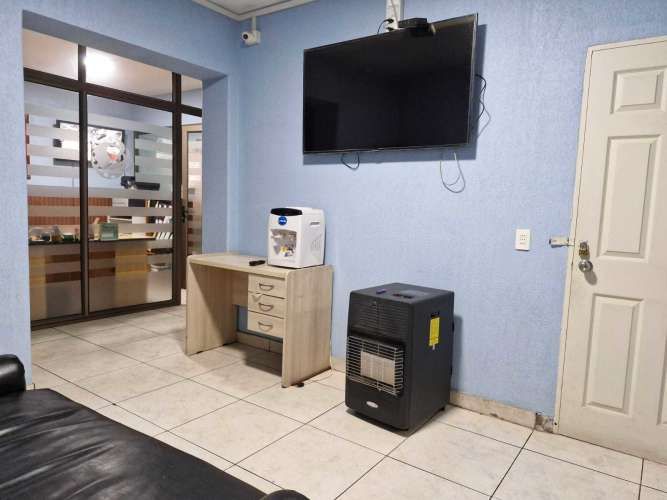 Casa con Giro Comercial  (73438)