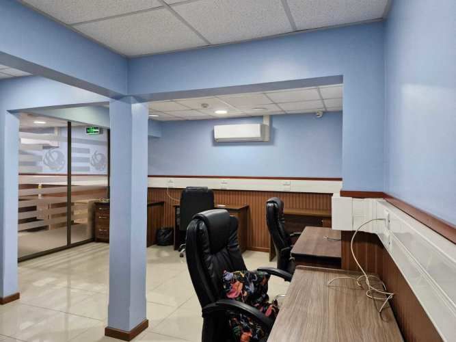 Casa con Giro Comercial  (73438)