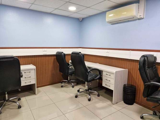 Casa con Giro Comercial  (73438)