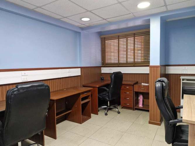 Casa con Giro Comercial  (73438)