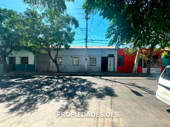 CASA Av. Mapocho / Esperanza