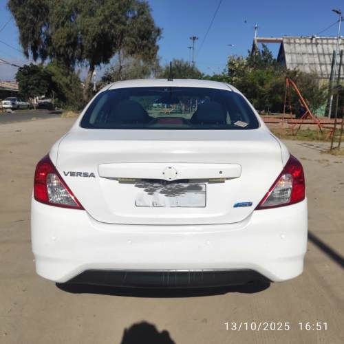 NISSAN VERSA 2015