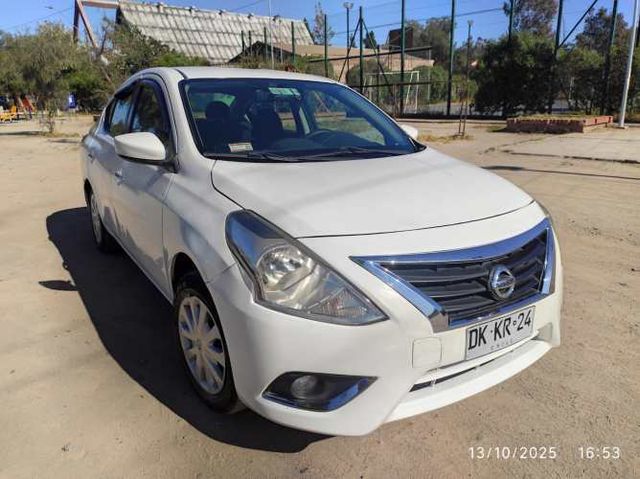 NISSAN VERSA 2015