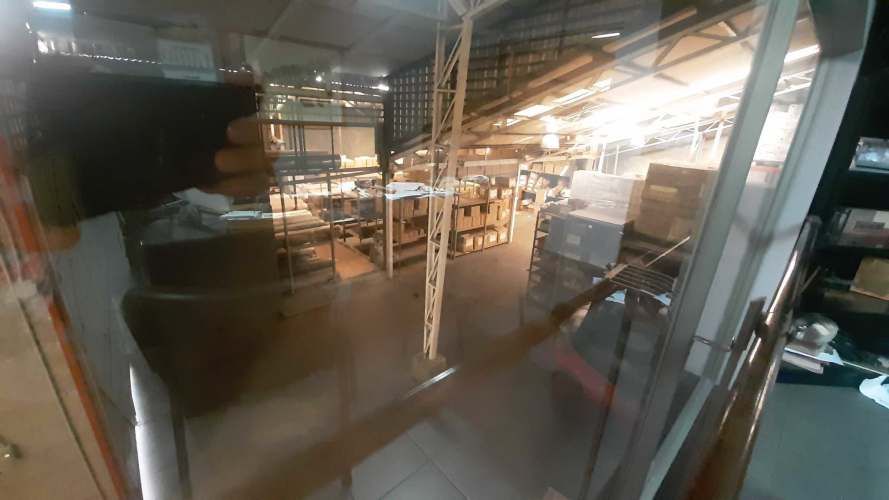 amplia bodega, taller, local comercial ,  (74980)