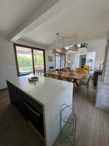 Espectacular casa en Pingueral  (73832)