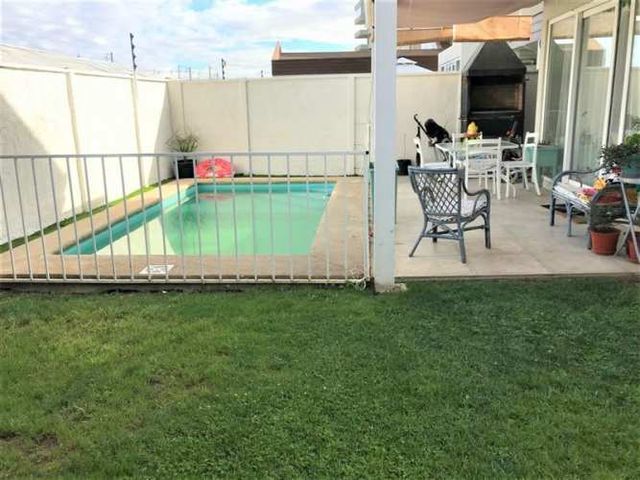 CASA Sector Quilamapu, Flores Millán