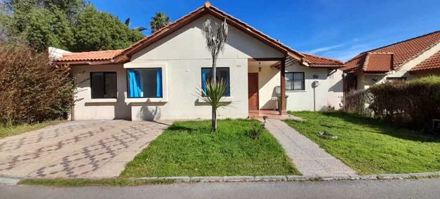 VENTA CASA EN CONDOMINIO PARQUE MIRAFLORES – PEÑAFLOR