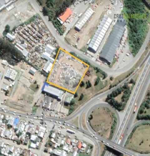 INDUSTRIAL Sitio de 5.225 m2 en Avenida Circunvalación - Cardonal