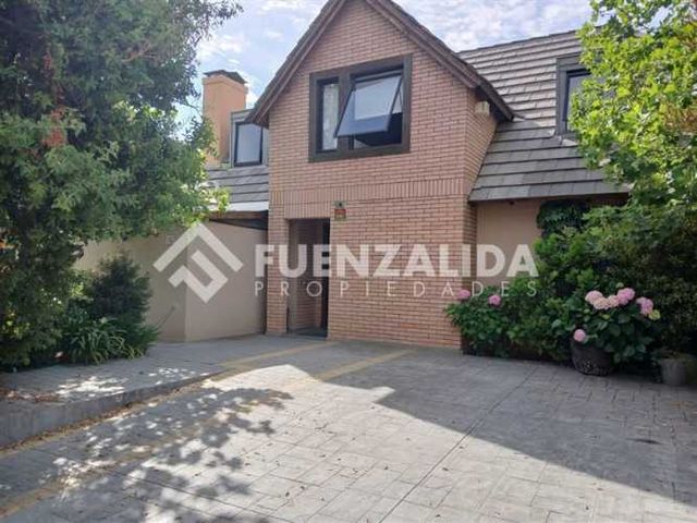 CASA Condominio Puerta Azul