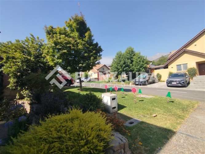 CASA Macul Alto/Camino del paisaje