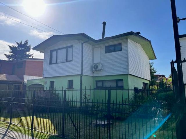 Venta Amplia Casa para uso Comercial cercana al Hospital